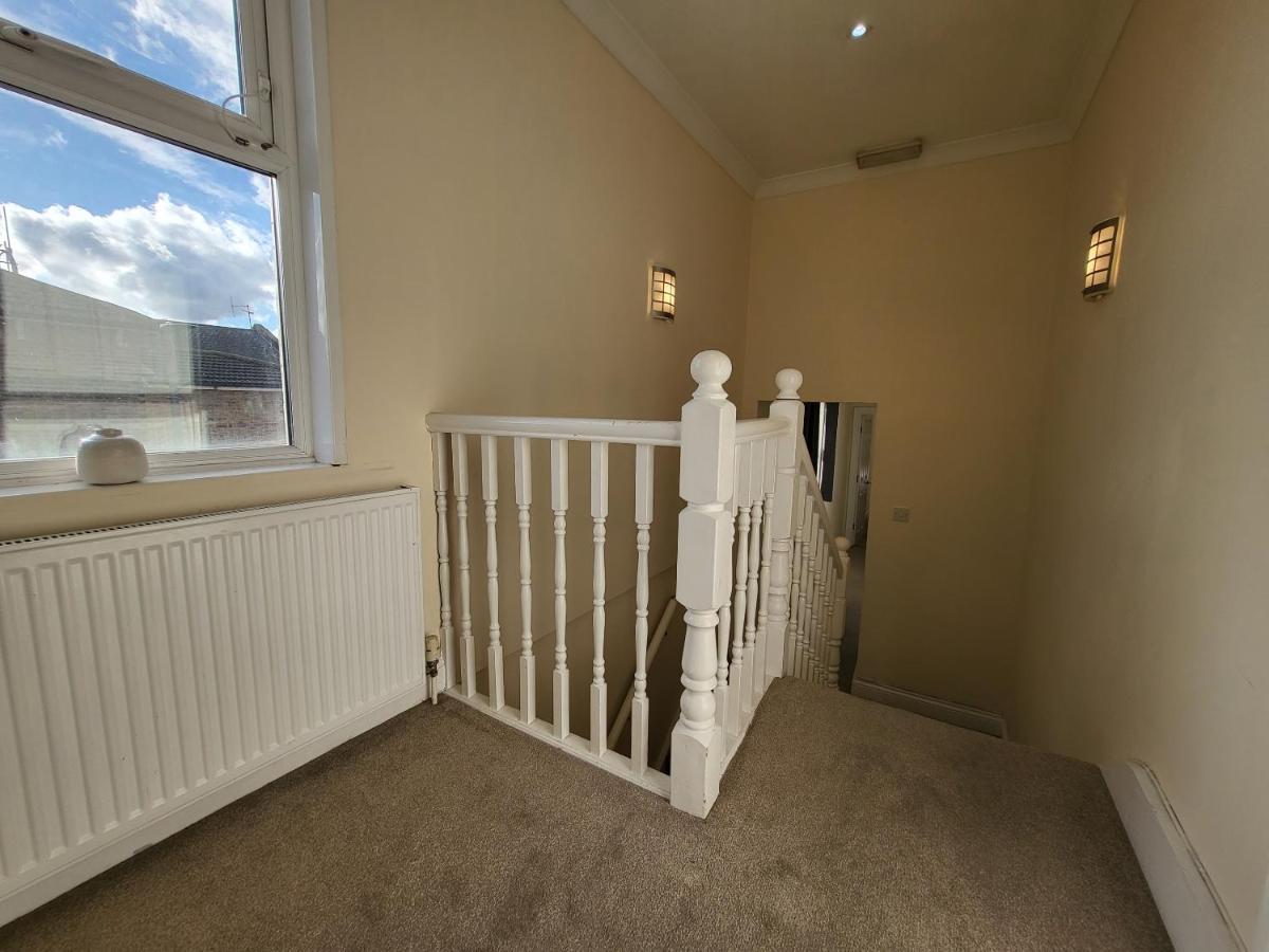 Tooting Bec Central Apartment By London Tube Экстерьер фото